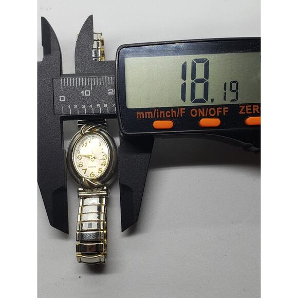 White Stag women's dress watch. Light gold face with unique wave buckle on band - Picture 7 of 8